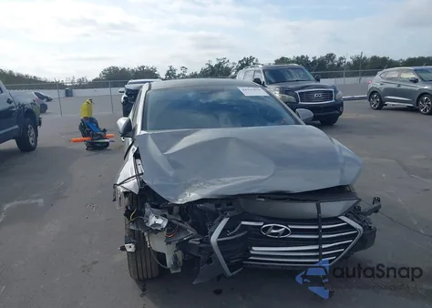 2017 Hyundai Elantra Se z USA, uszkodzony, nr VIN KMHD84LF2HU064073
